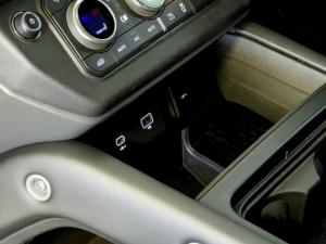 Land Rover Defender 110 D300 X-Dynamic HSE - Image 32