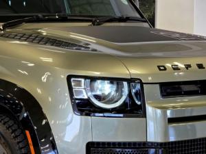 Land Rover Defender 110 D300 X-Dynamic HSE - Image 3