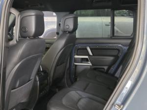 Land Rover Defender 110 D300 X-Dynamic SE - Image 7