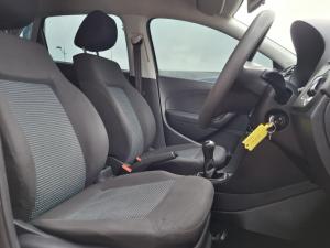 Volkswagen Polo Vivo hatch 1.4 Comfortline - Image 9