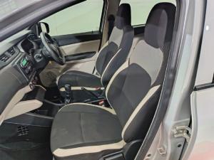 Renault Triber 1.0 Expression - Image 14