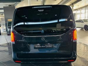 Mercedes-Benz V-Class V300d Exclusive - Image 12
