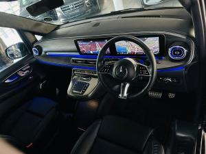 Mercedes-Benz V-Class V300d Exclusive - Image 4