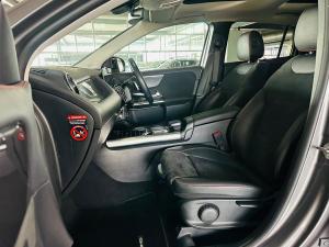 Mercedes-Benz GLA GLA200 - Image 5