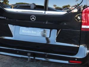 Mercedes-Benz V-Class V300d Exclusive - Image 11