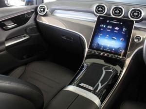 Mercedes-Benz GLC GLC300 4Matic Avantgarde - Image 17