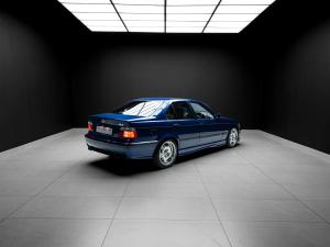 BMW M3 4d - Image 13