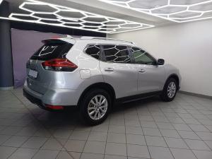 Nissan X-Trail 2.5 4x4 Acenta Tech - Image 8