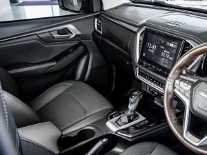 Isuzu D-Max 3.0TD double cab LSE 4x4 - Image 13