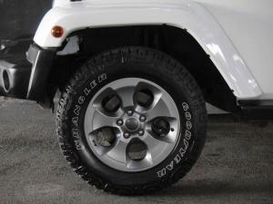 Jeep Wrangler 3.6L Polar Edition - Image 11