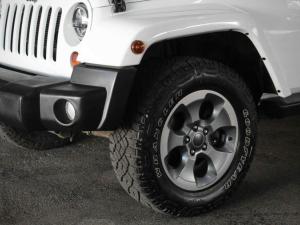 Jeep Wrangler 3.6L Polar Edition - Image 12
