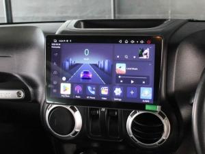 Jeep Wrangler 3.6L Polar Edition - Image 14