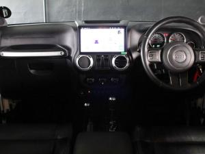 Jeep Wrangler 3.6L Polar Edition - Image 16