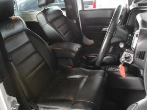 Jeep Wrangler 3.6L Polar Edition - Image 22