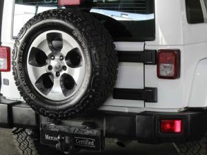 Jeep Wrangler 3.6L Polar Edition - Image 6