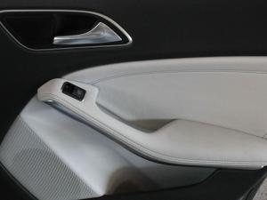 Mercedes-Benz GLA GLA200 - Image 20