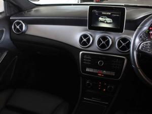 Mercedes-Benz GLA GLA220d 4Matic Style - Image 15