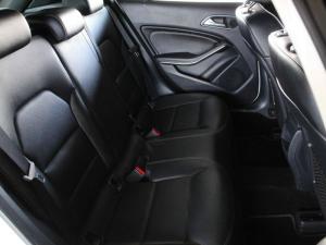 Mercedes-Benz GLA GLA220d 4Matic Style - Image 20