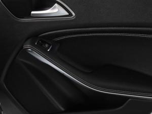 Mercedes-Benz GLA GLA220d 4Matic Style - Image 22