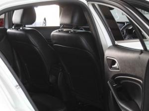 Mercedes-Benz GLA GLA220d 4Matic Style - Image 23