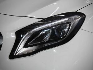 Mercedes-Benz GLA GLA220d 4Matic Style - Image 9