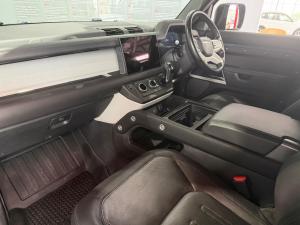 Land Rover Defender 90 P400 X-Dynamic HSE - Image 10