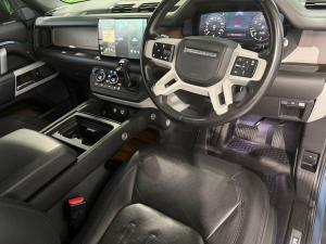 Land Rover Defender 90 P400 X-Dynamic HSE - Image 9