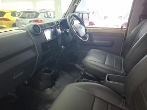 Toyota Land Cruiser 79 4.0 V6 single cab - Image 7