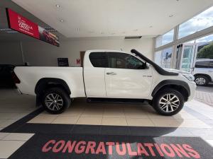 Toyota Hilux 2.8GD-6 Xtra cab 4x4 Legend 50 auto - Image 3