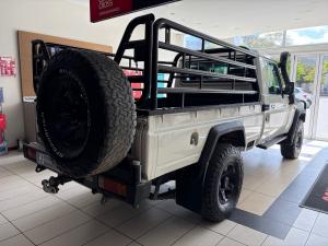 Toyota Land Cruiser 79 4.5D-4D LX V8 single cab - Image 2