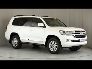 Toyota Land Cruiser 200 4.5D-4D V8 VX-R - Image 1