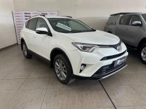 Toyota RAV4 2.2D-4D AWD VX - Image 1