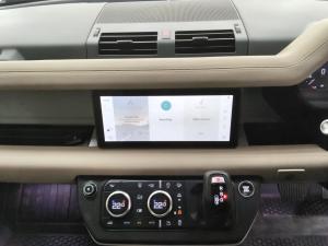 Land Rover Defender 110 P400 S - Image 13