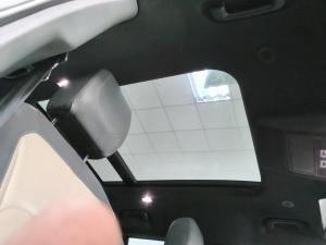 Land Rover Defender 110 P400 S - Image 17