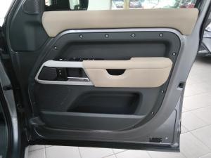 Land Rover Defender 110 P400 S - Image 24