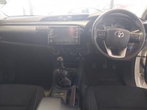 Toyota Hilux 2.4GD-6 Xtra cab Raider manual - Image 6