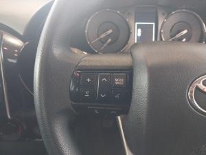 Toyota Hilux 2.4GD-6 Xtra cab Raider manual - Image 9