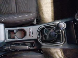 Toyota Hilux 2.4GD-6 Xtra cab Raider manual - Image 12