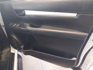 Toyota Hilux 2.4GD-6 Xtra cab Raider manual - Image 25