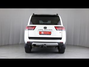 Toyota Land Cruiser 300 3.3D GR-Sport - Image 5