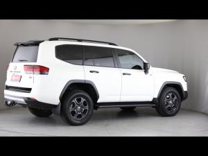 Toyota Land Cruiser 300 3.3D GR-Sport - Image 2