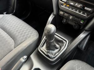 Toyota Urban Cruiser 1.5 XR manual - Image 13