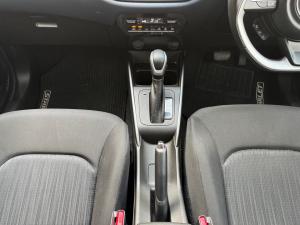 Toyota Starlet 1.5 XR auto - Image 12