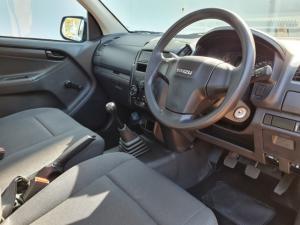 Isuzu D-Max Gen 6 250C single cab - Image 7