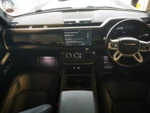 Land Rover Defender 110 D300 X-Dynamic HSE - Image 4