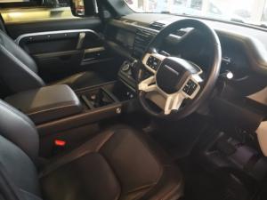 Land Rover Defender 110 D300 X-Dynamic HSE - Image 6