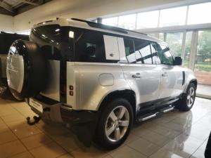 Land Rover Defender 110 D300 X-Dynamic HSE - Image 7