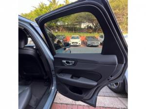 Volvo XC60 B5 AWD Essential - Image 8