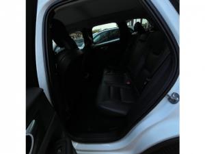 Volvo XC60 B5 AWD Essential - Image 17