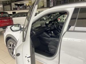 Peugeot 2008 1.2T Allure - Image 5